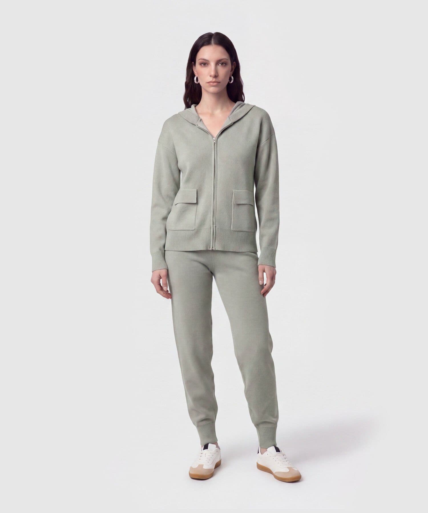 Buzo Marea Suave verde oliva para mujer, vista 2