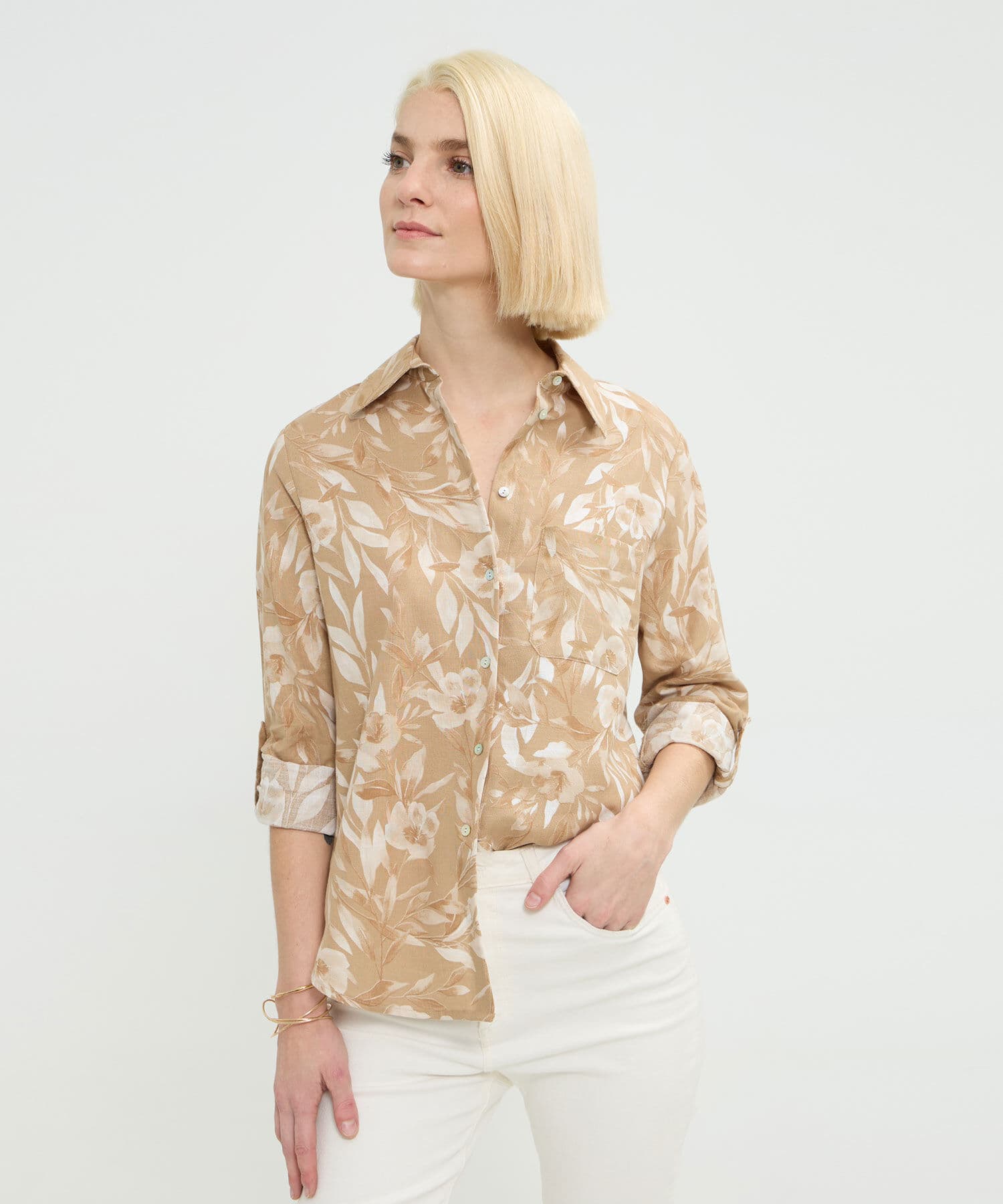 Camisa Solana Minimalista café para mujer, vista principal