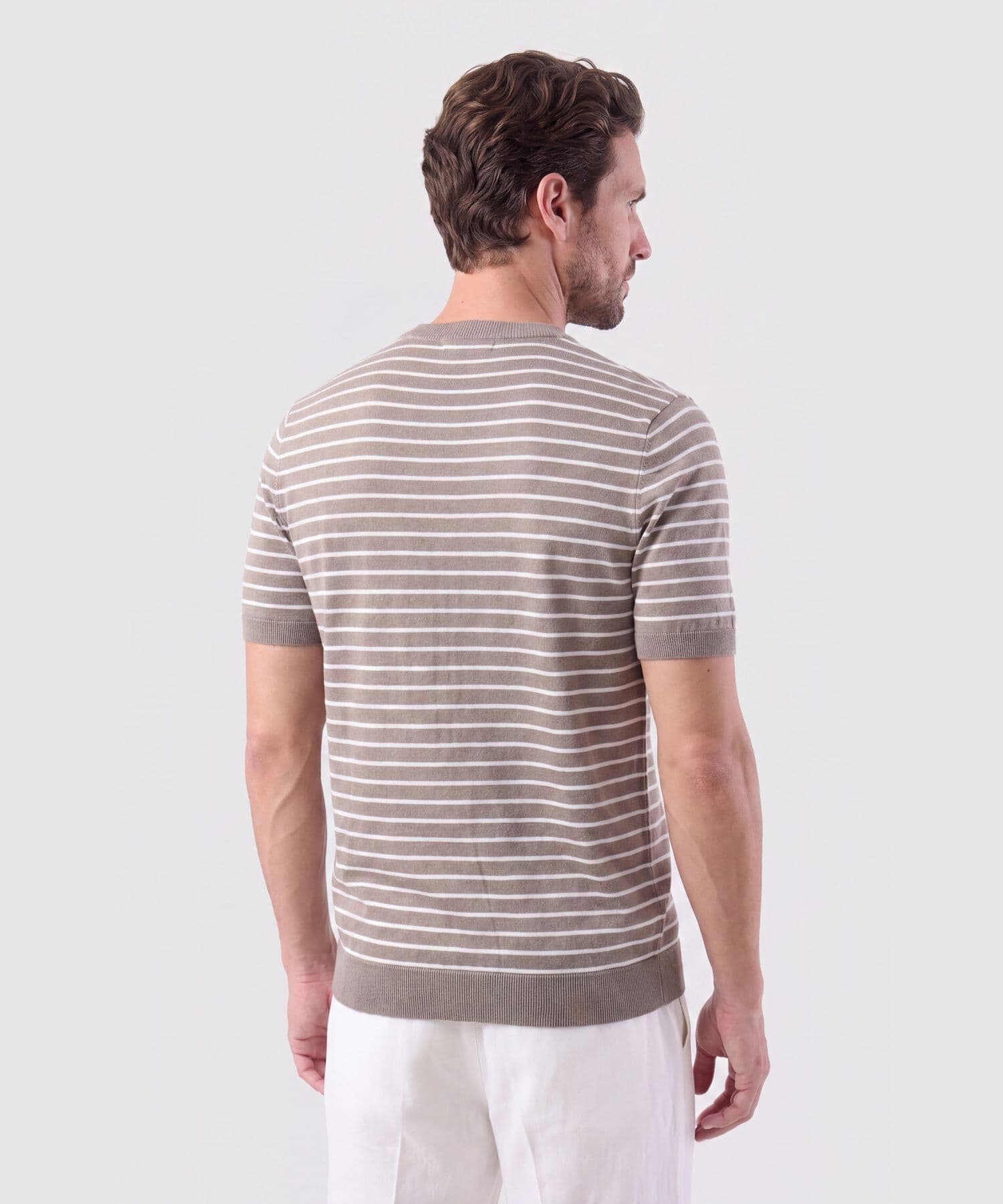 Camiseta Marfil Clásico verde oliva para hombre, vista 3