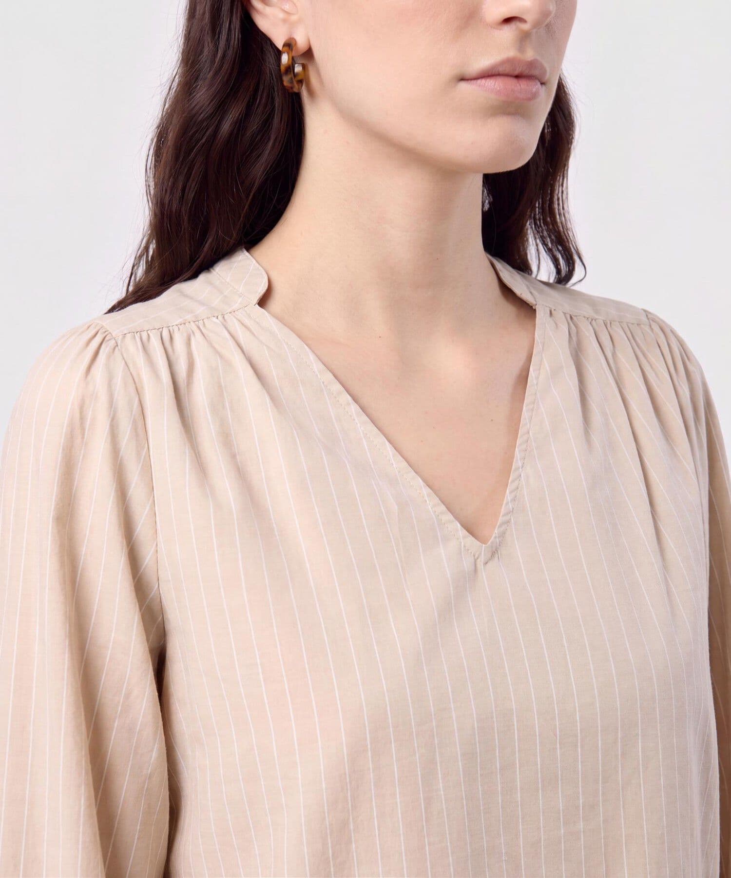 Blusa Tierra Sastre arena para mujer, vista 3