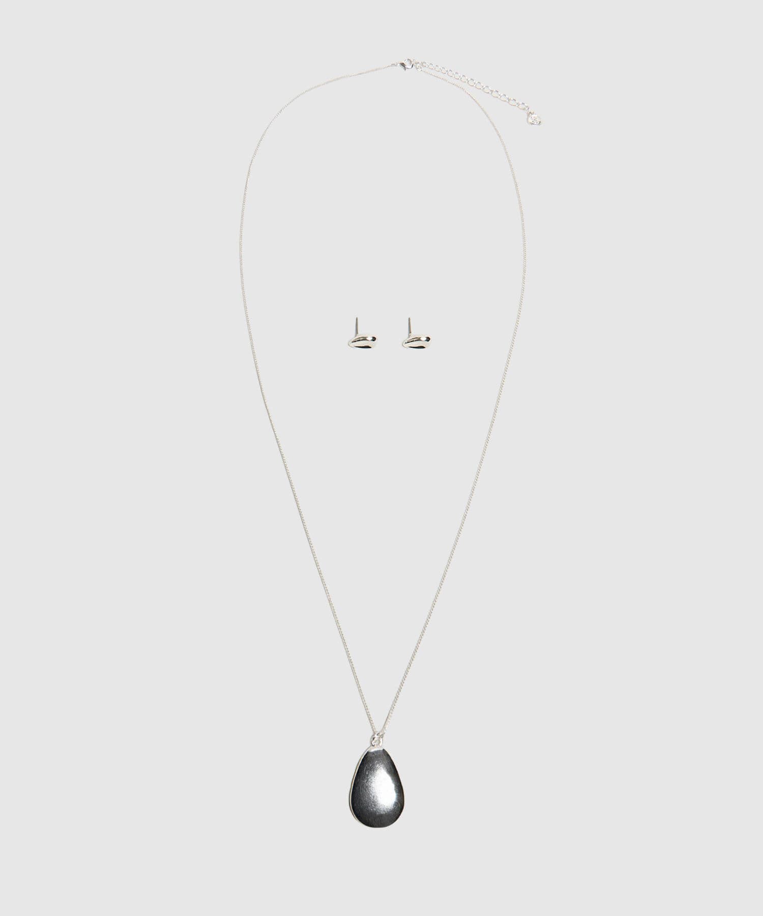 Aretes Carmín Urbano negro, vista principal