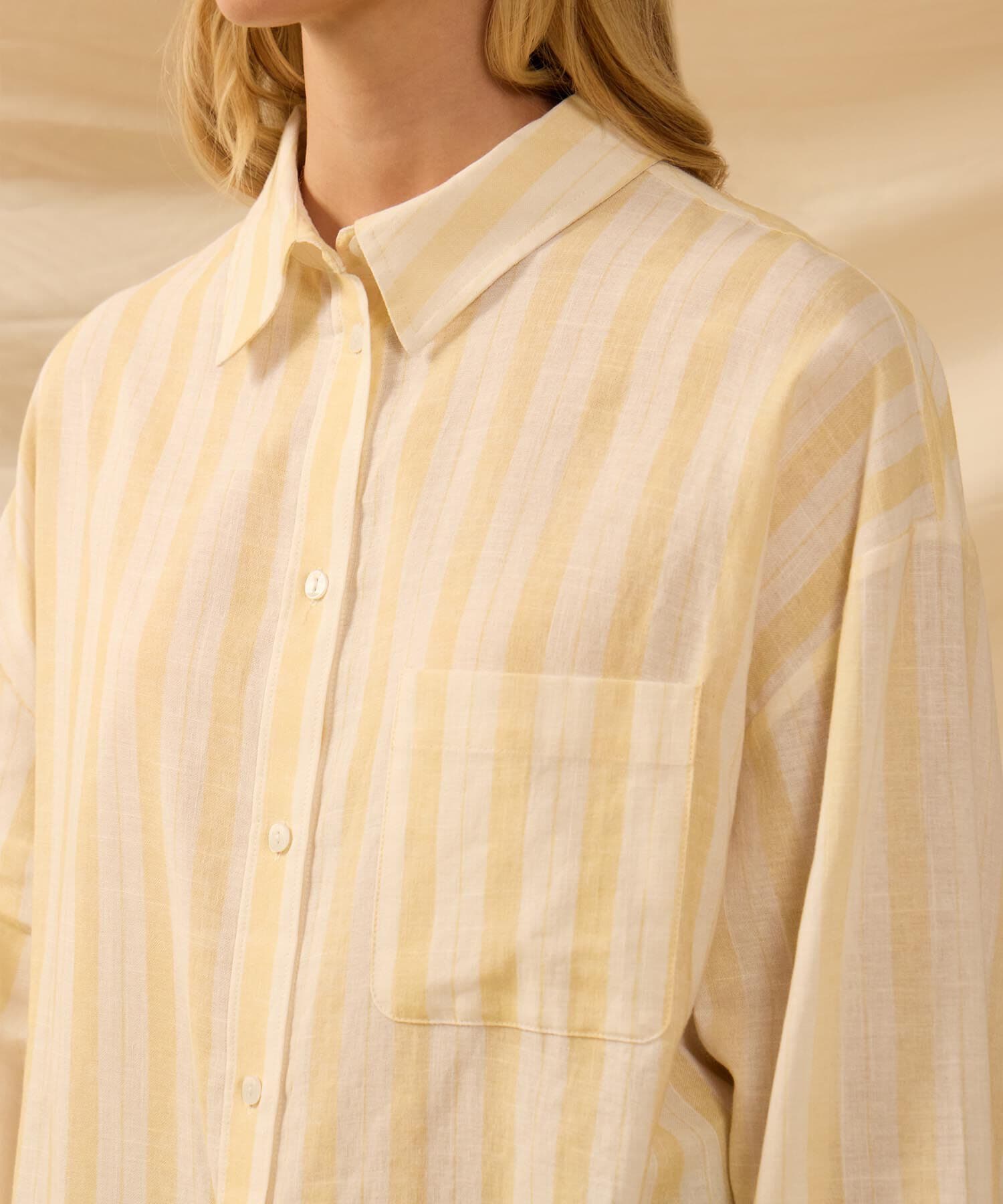 Camisa Lumbre Esencial rojo granada para mujer, vista 4