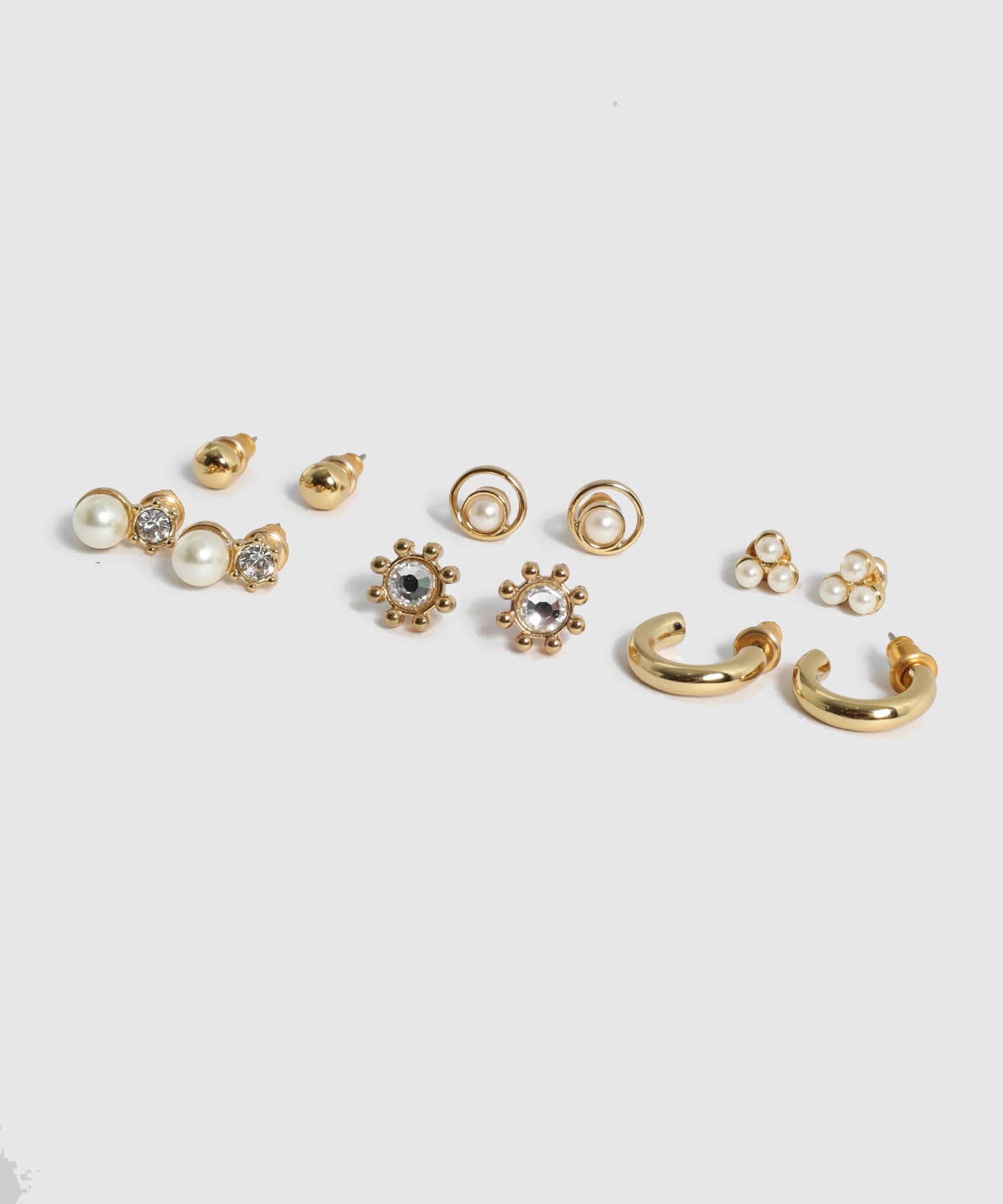 Aretes Cedro Esencial dorado, vista principal