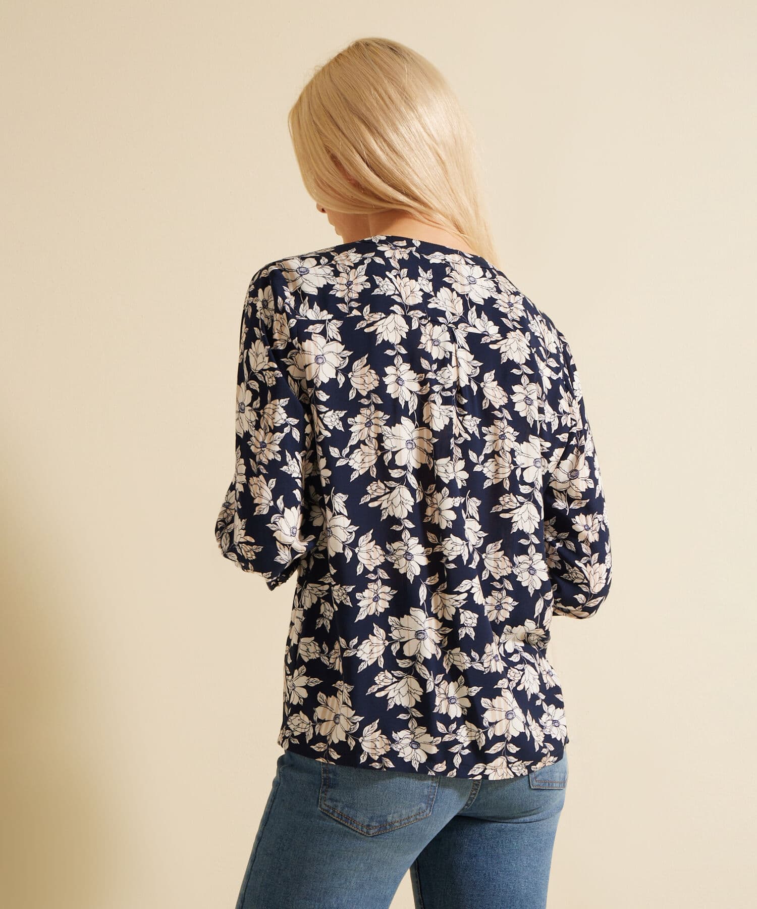 Blusa Emilia Suave arena para mujer, vista 4