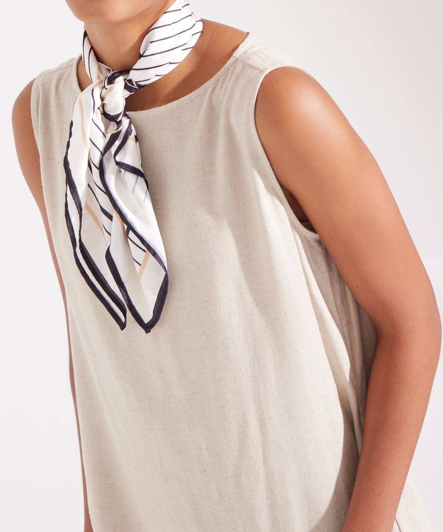Vestido Emilia de Viaje arena para mujer, vista 2