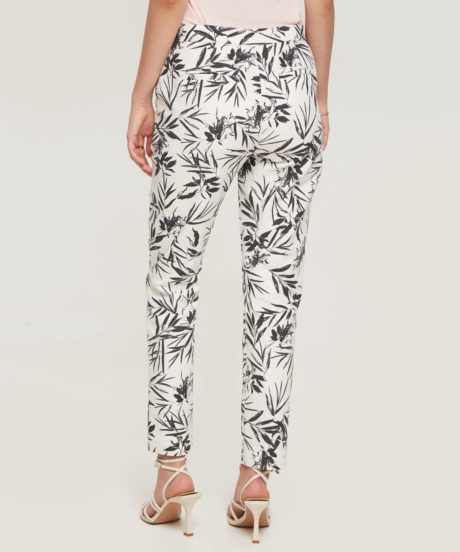 Pantalón Río Natural gris humo para mujer, vista 4