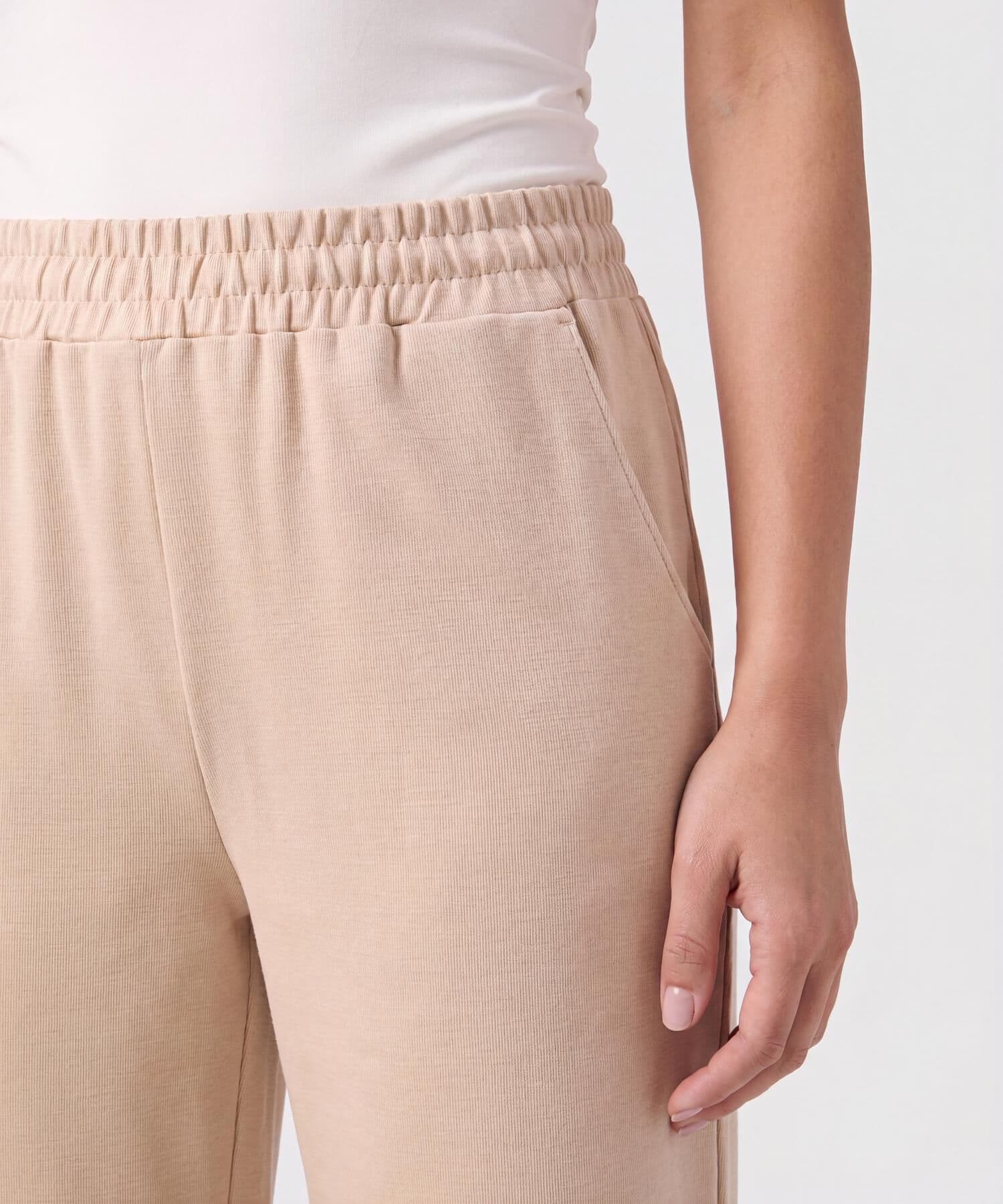 Pantalón Guayacán Esencial arena para mujer, vista 3