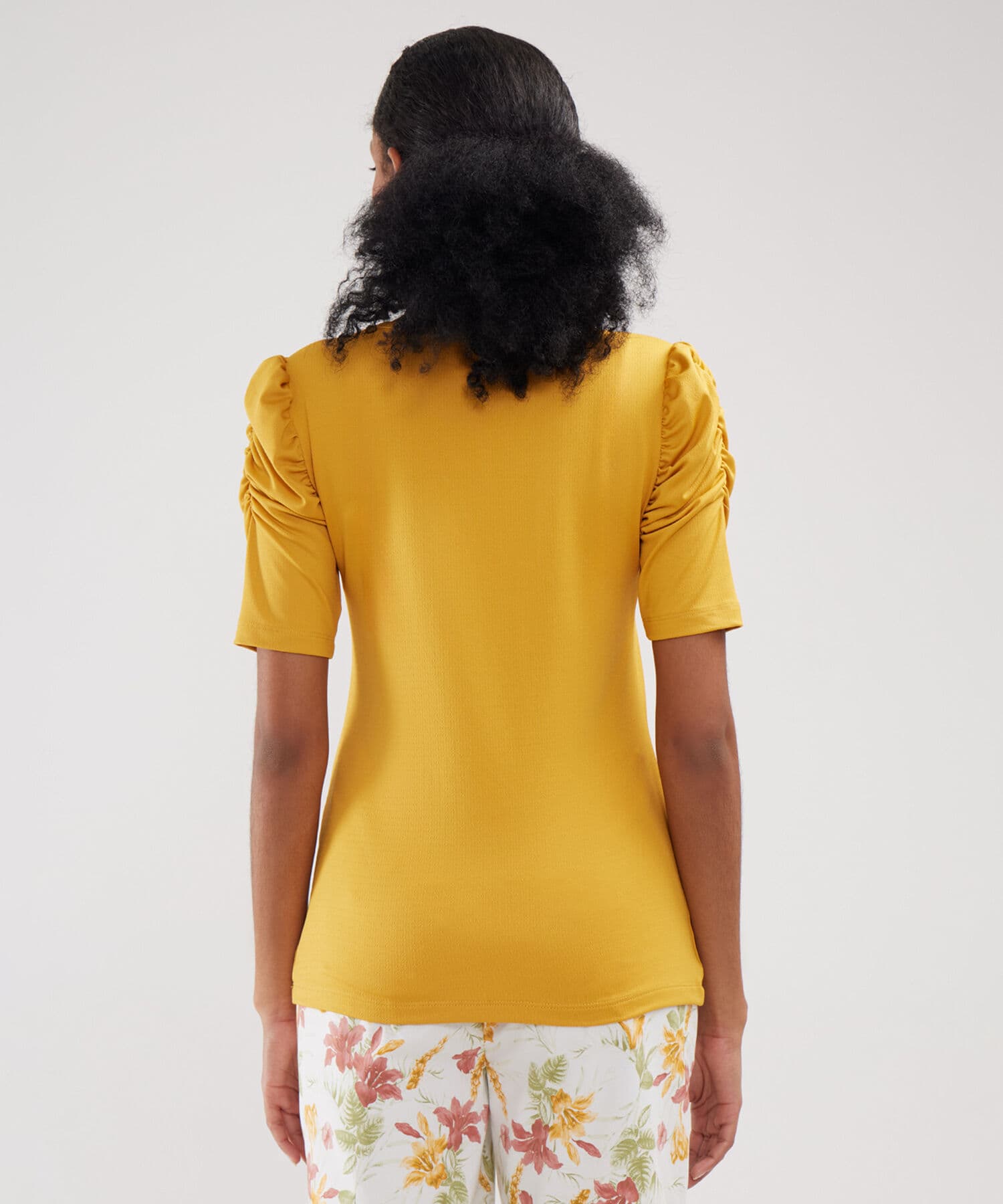 Camiseta Horizonte Esencial azul índigo para mujer, vista 4