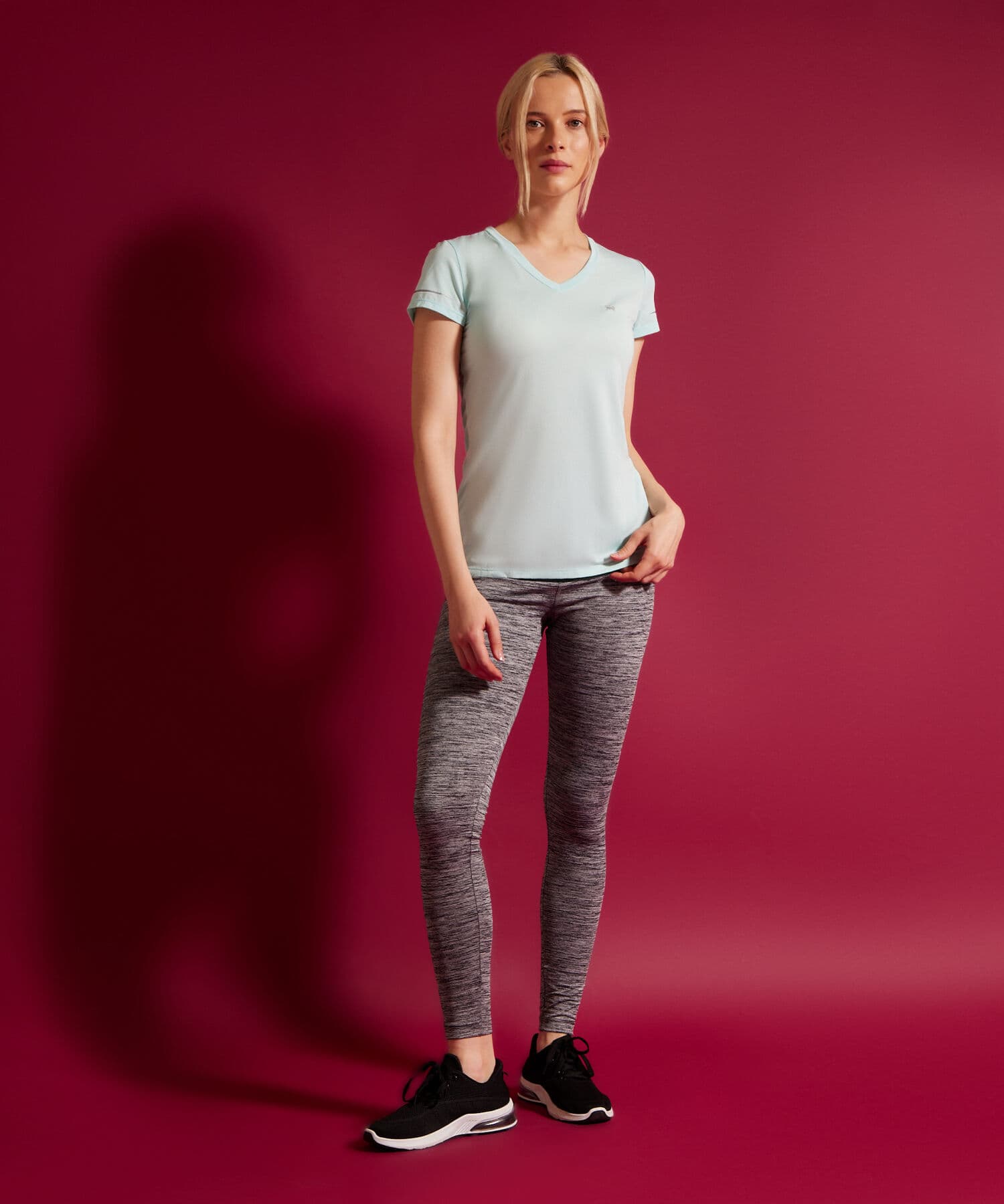 Prenda deportiva Siena Contemporáneo gris humo para mujer, vista principal