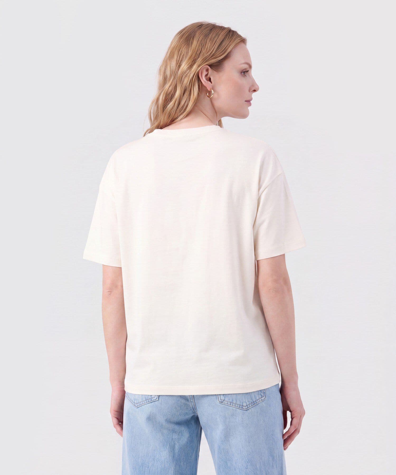 Camiseta Encanto Fluido arena para mujer, vista 4