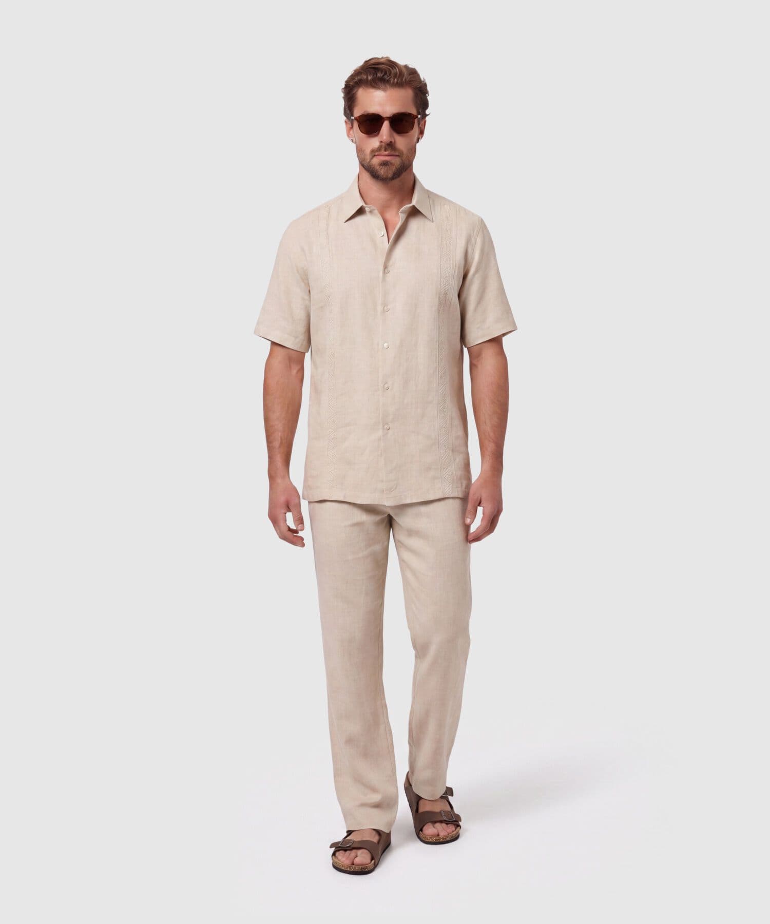 Camisa Carmín Ligero arena para hombre, vista 2