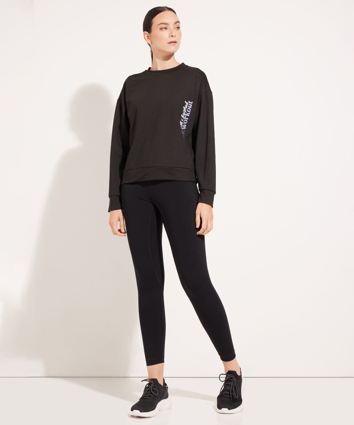 Buzo Violeta Suave negro para mujer, vista 2