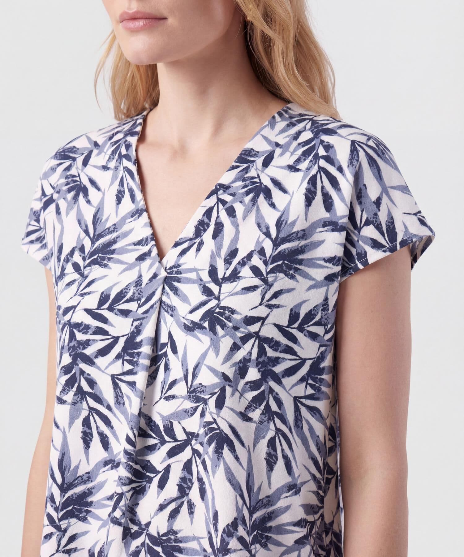 Camiseta Sabana Esencial azul marino para mujer, vista 3