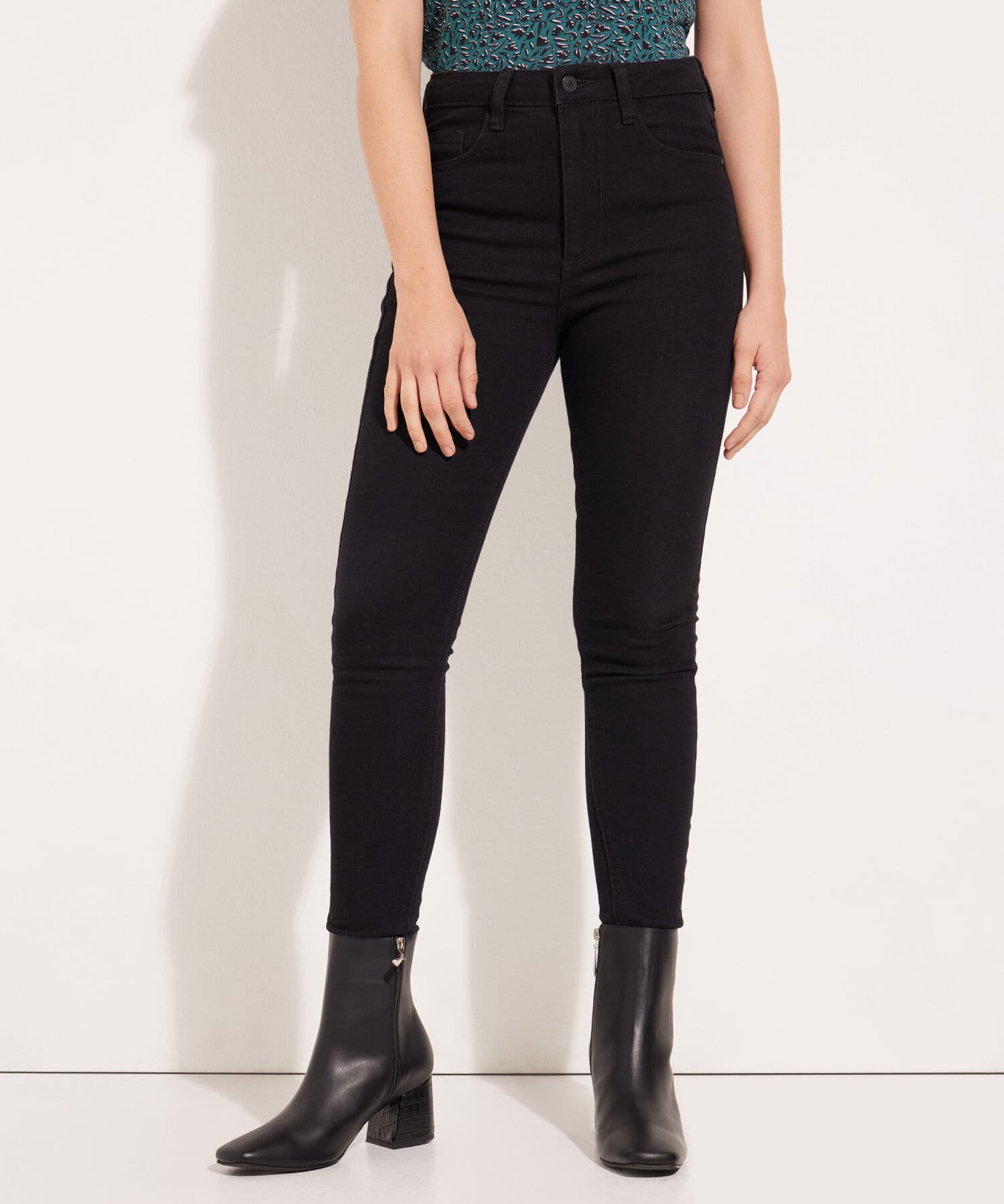 Jean Jacaranda Urbano negro para mujer, vista principal