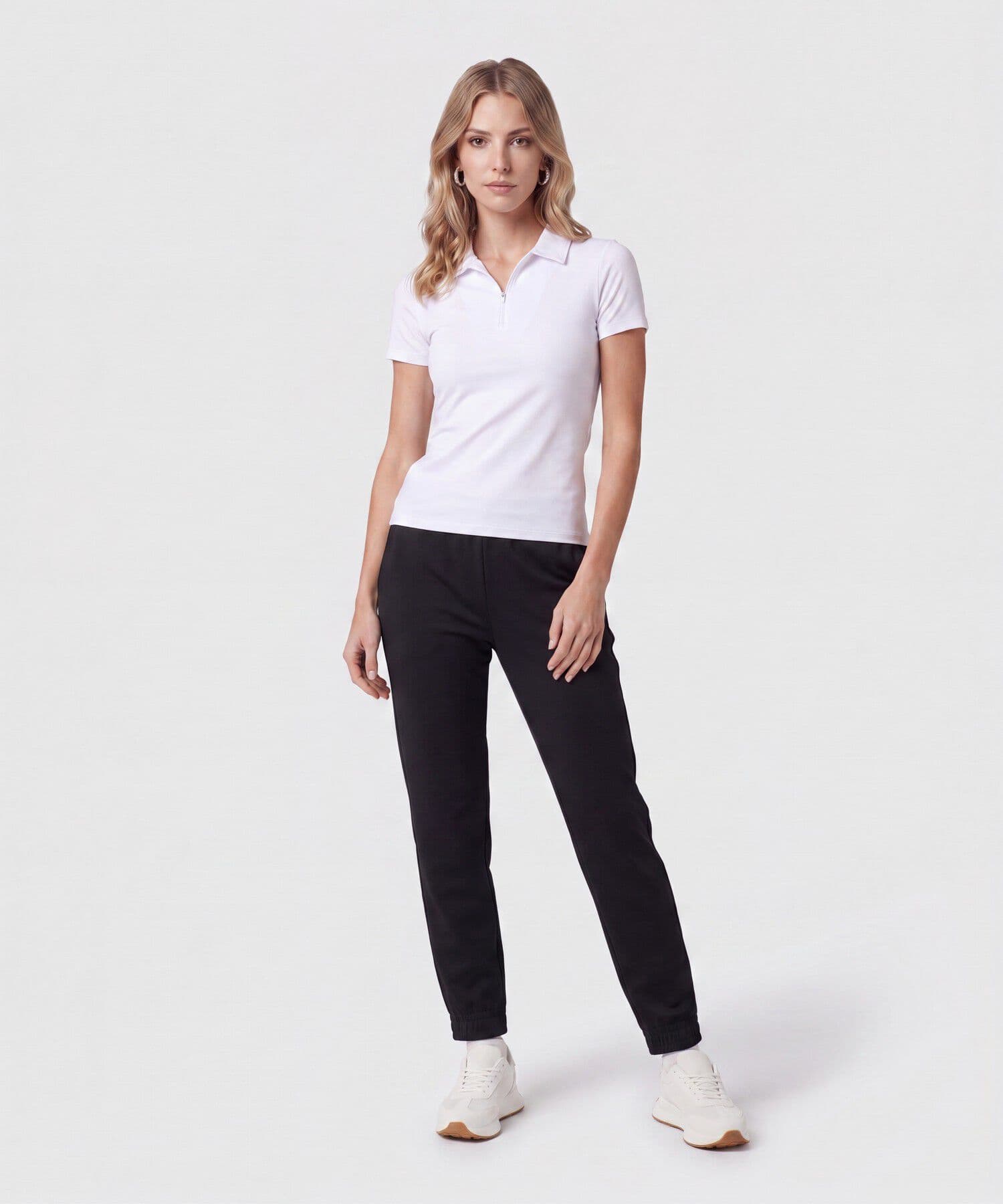 Jogger Lumbre Urbano negro para mujer, vista 2