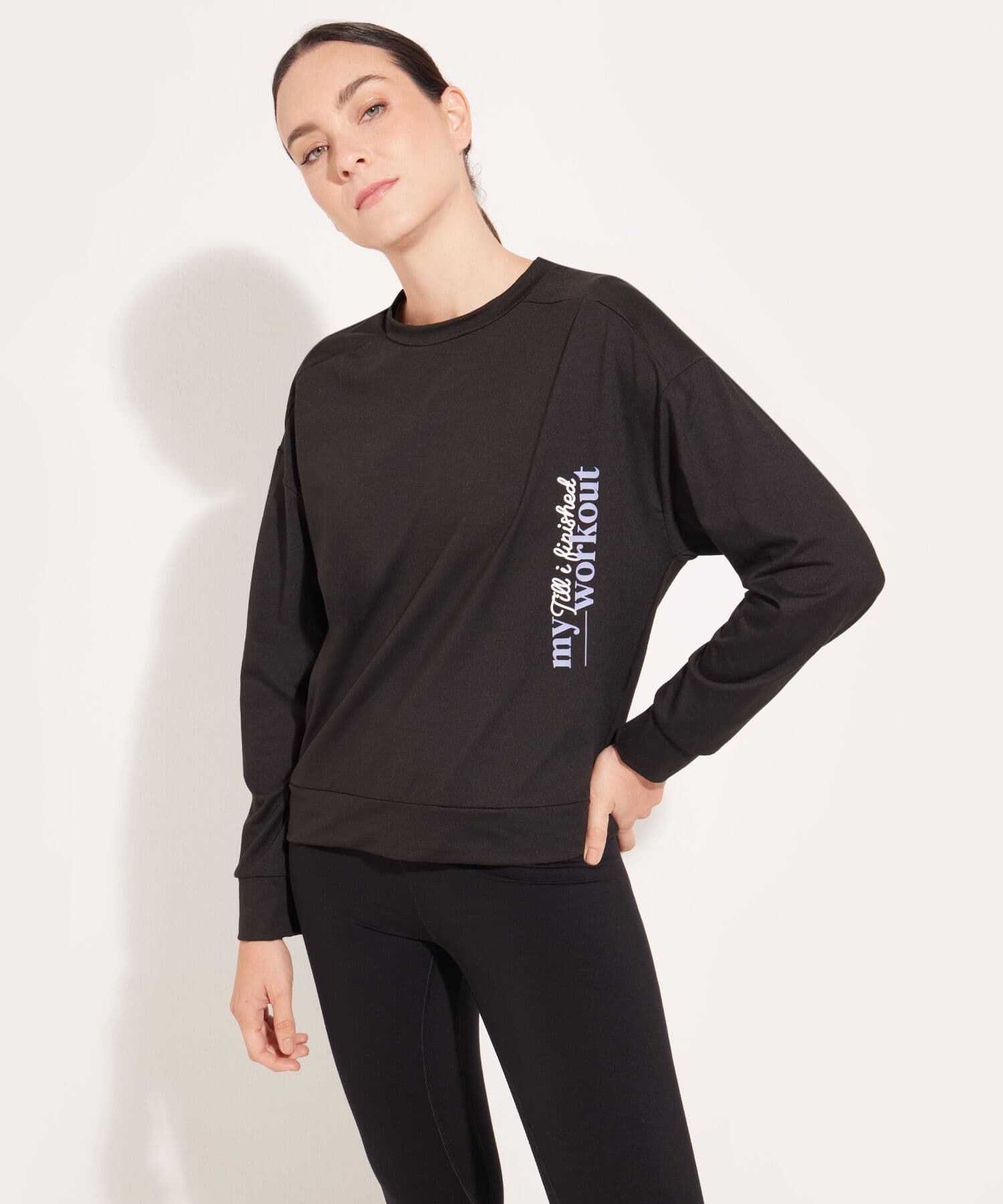 Buzo Violeta Suave negro para mujer, vista principal