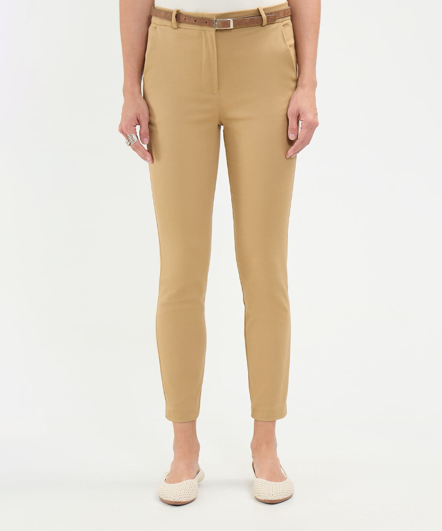 Pantalón Julieta Minimalista café para mujer, vista principal