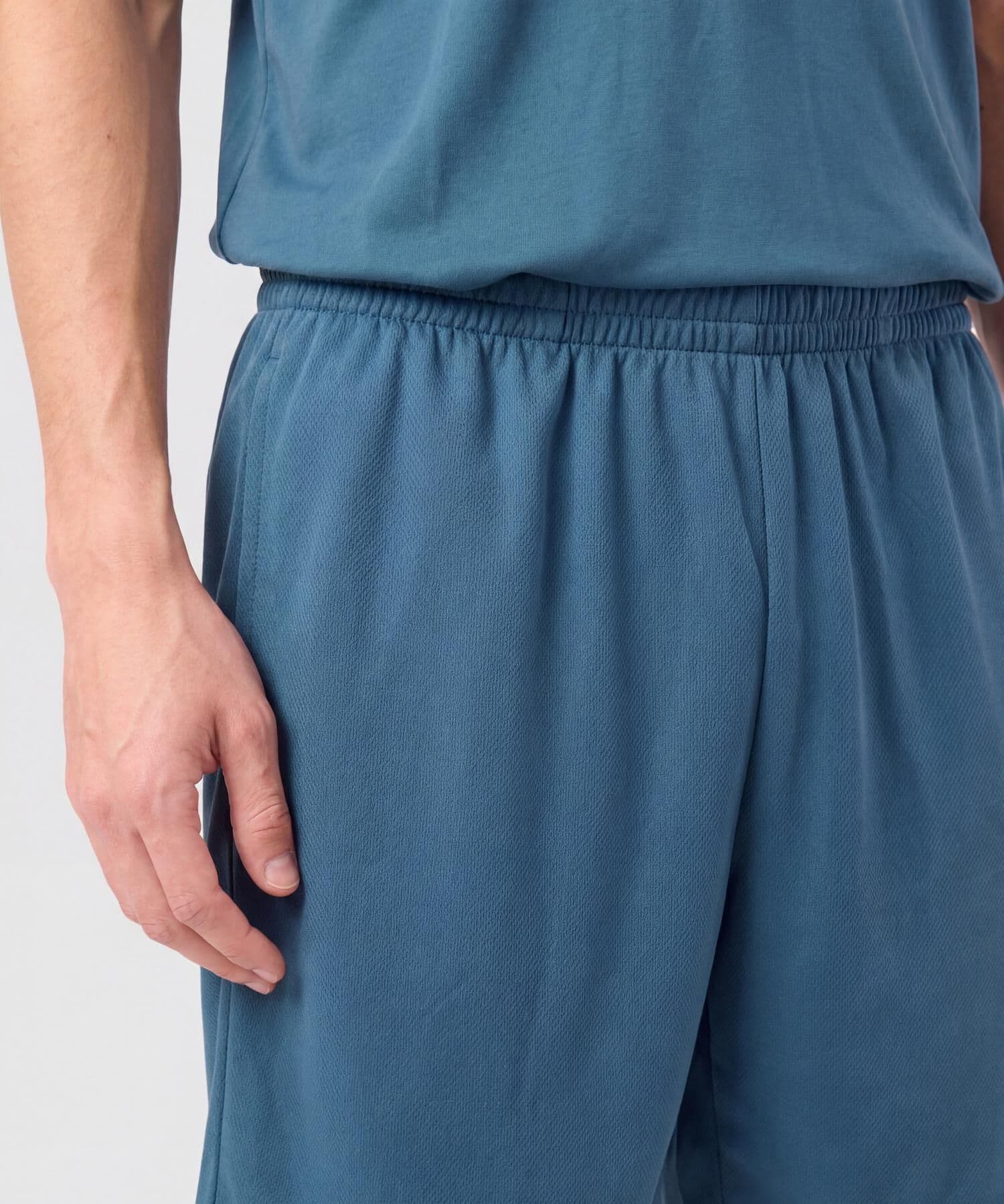 Bermuda Sierra Minimalista verde oliva para hombre, vista 4