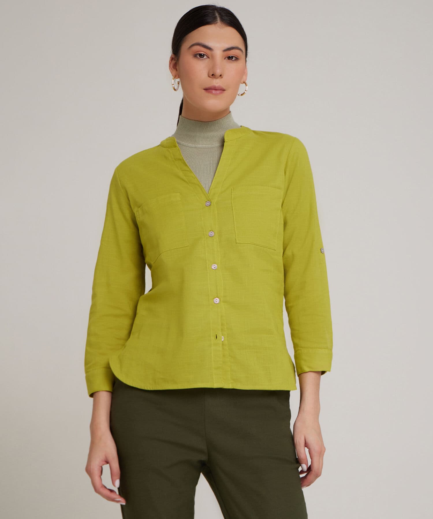 Blusa Coral Contemporáneo verde oliva para mujer, vista principal