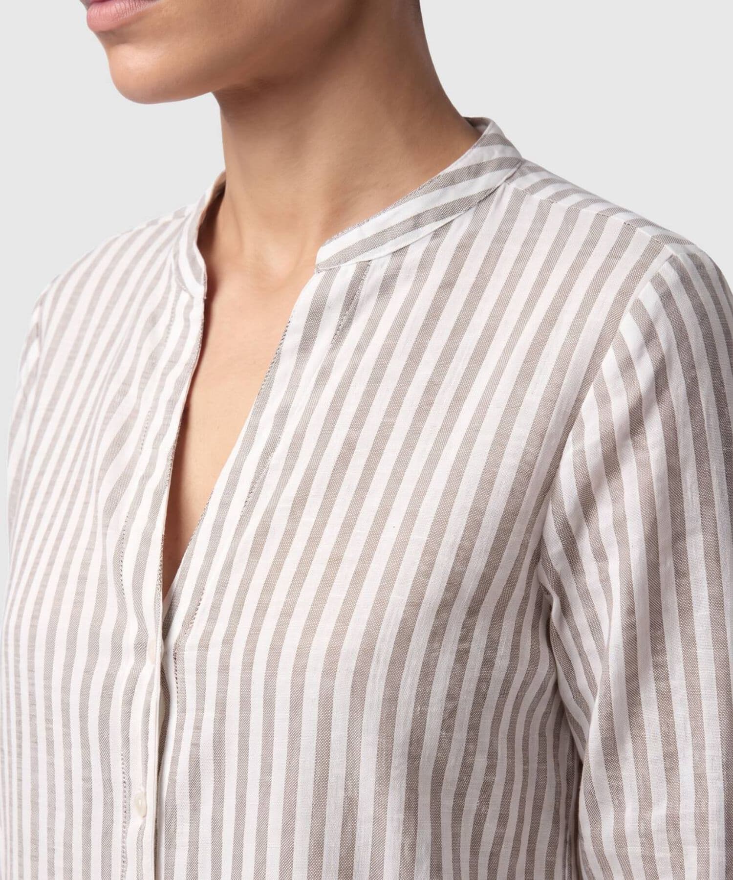 Blusa Marea Fluido café para mujer, vista 3