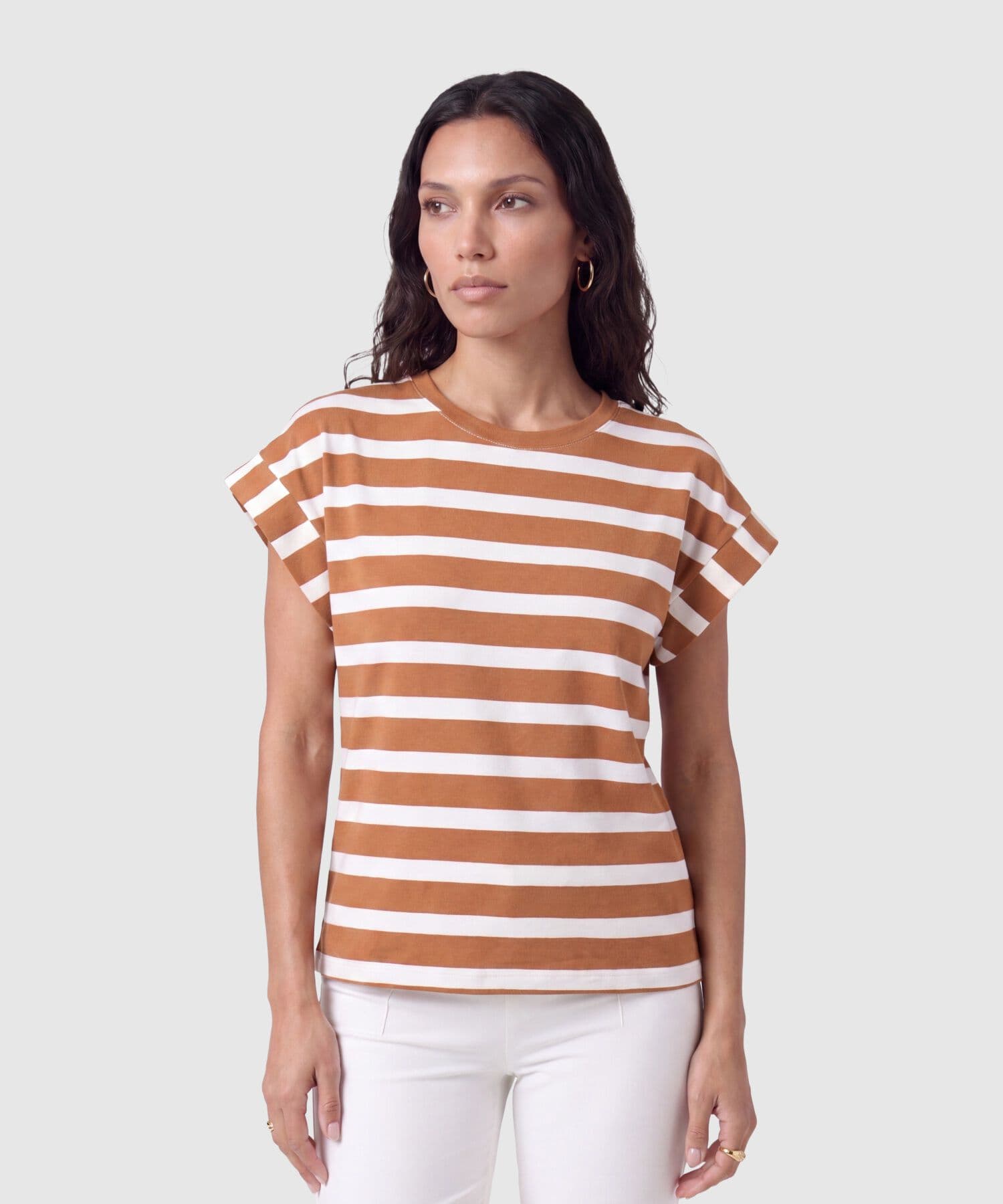 Camiseta Sabana Fluido café para mujer, vista principal