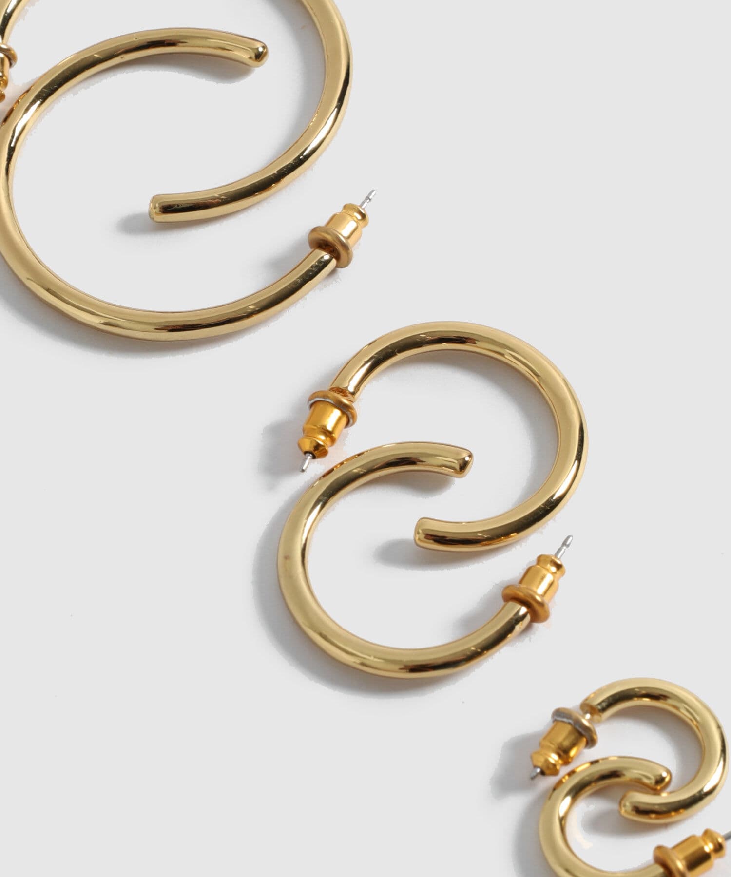 Aretes Marea Suave dorado para mujer, vista 2