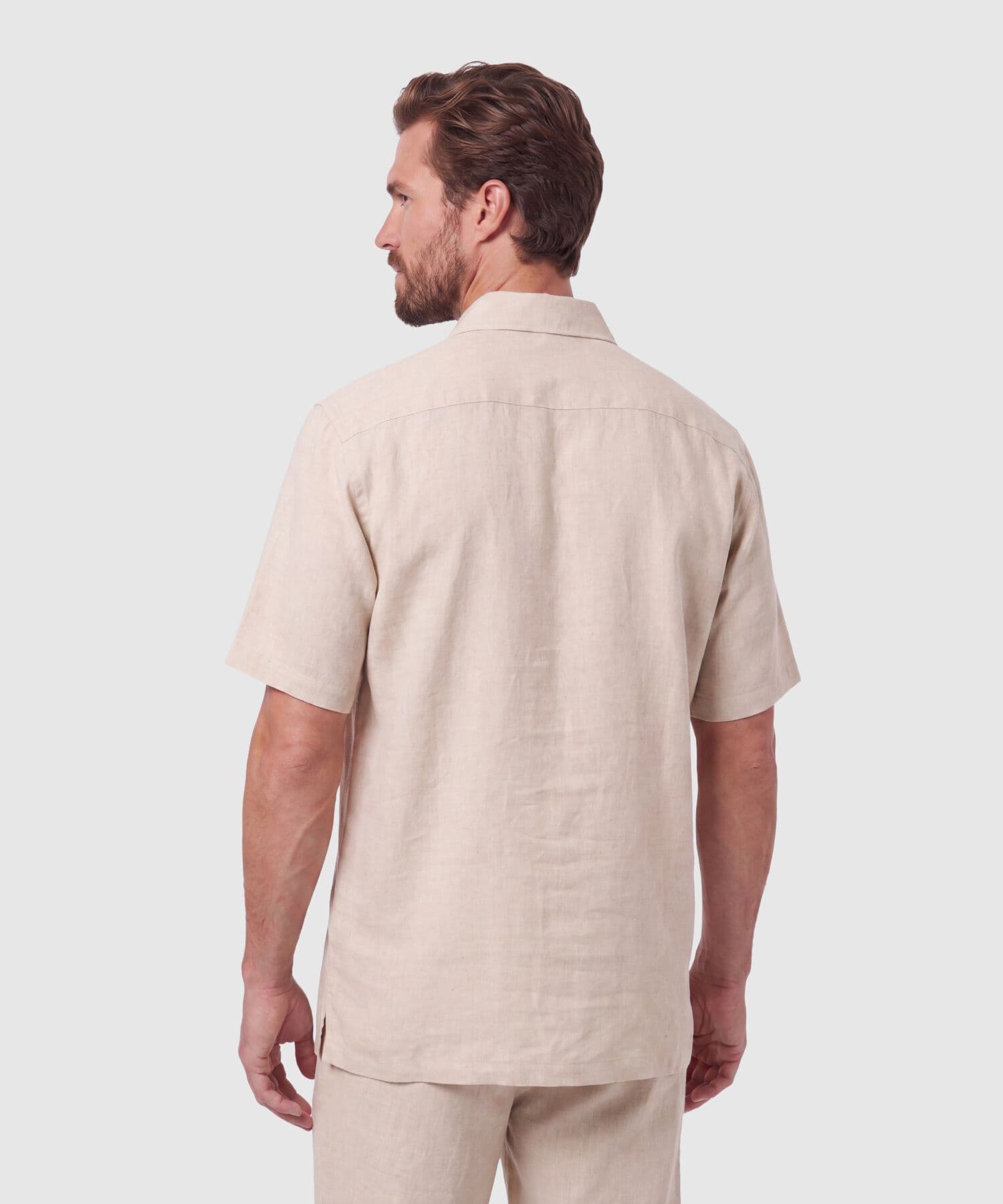 Camisa Carmín Ligero arena para hombre, vista 4